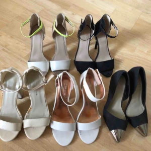  - Alla i storlek 36 och alla är i fint skick och använda ett fåtal gånger. Ca 9-10cm klack på alla. Ljus ner till vänster ha en liten platå framtill. Pris per sko! Köparen står för frakten!