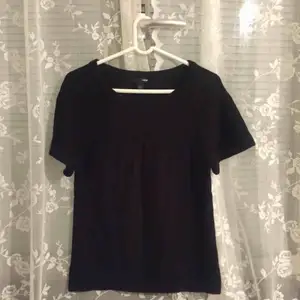 H&M short sleeved sweater