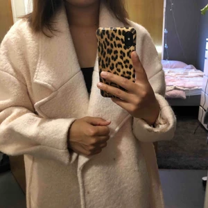  - Använt 4 gånger, jätteskön kappa och varm!