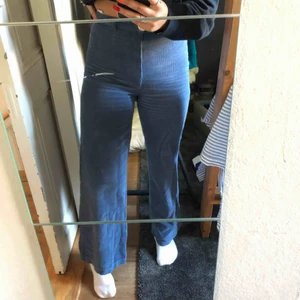  - Superfina manchesterbyxor, för korta för mig 😬 Ganska stor i storleken