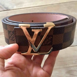  - Helt nytt, inte äkta och kan fraktas, kan även mötas upp i Karlstad 