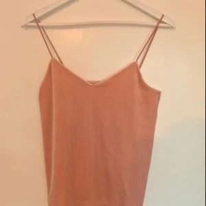  - Beige/rosa linne i sammet. Oanvänd. 