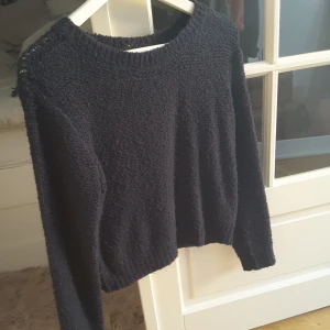  - Lite kortare tröja från hm. 