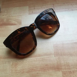  - Solglasögon i fint skick! Köparen står för frakten! ✨