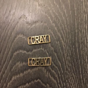  - ”CRAY CRAY” så bitar som är gjorda för att sitta på skosnörena