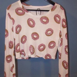  - Magtröja från Drop Dead