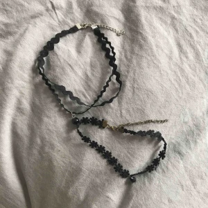  - Choker halsband! Ej använda. 25kr st eller bägge för 45kr