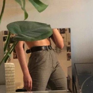  - Rutiga kostymbyxor från Flash. Köparen står för frakt men vi kan mötas upp i Uppsala. ❤️❤️