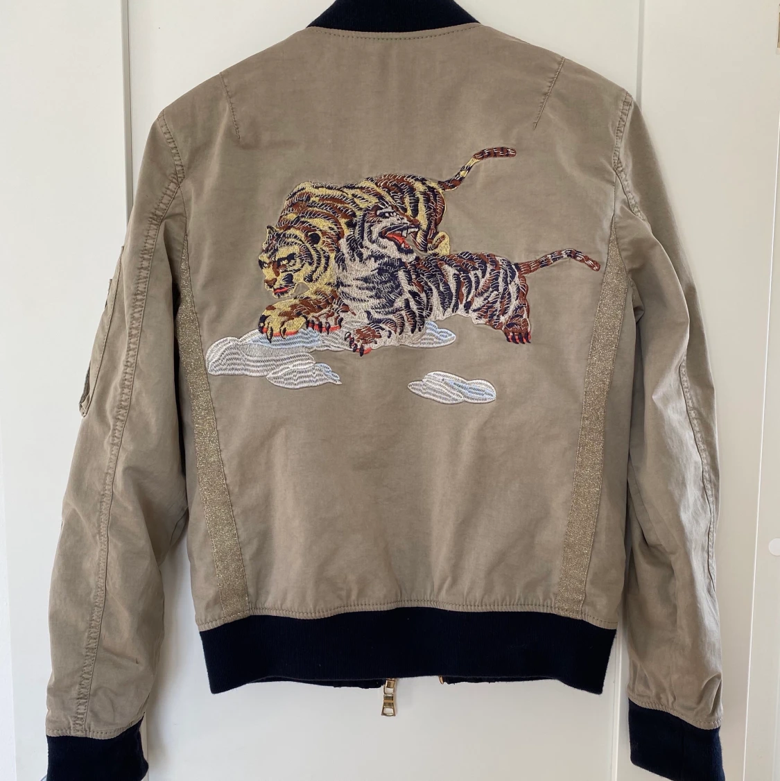 Reversibel bomberjacka - 90