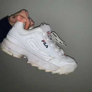 Fila skor  - Fila skor, rengör de innan jag skickar naturligtvis! 