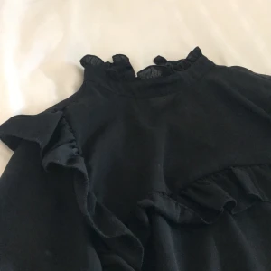 Snygg blus - Mycket bra skick!