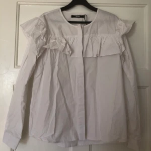 Skjorta   - Skjorta från bikbok, strl S helt oanvänd ☺️