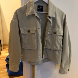 Jacka  - Jacka från zara storlek S 