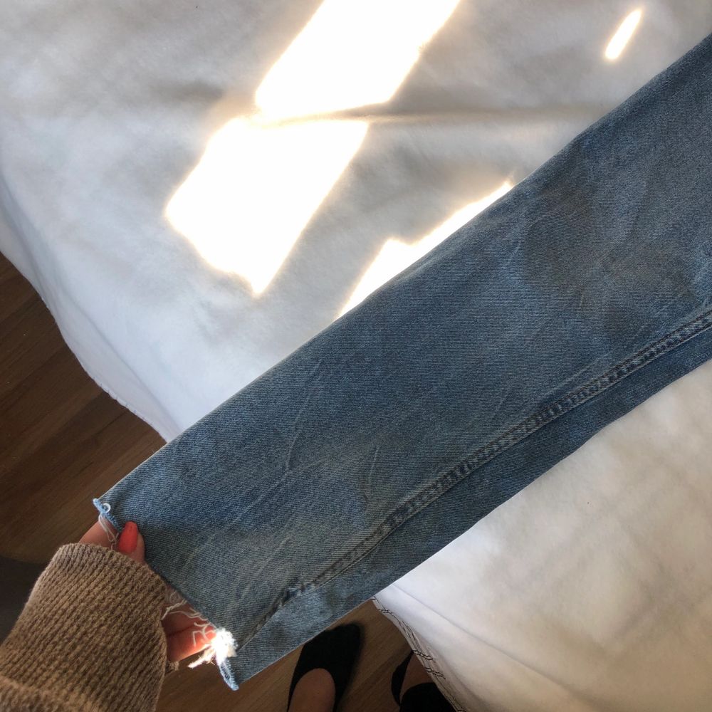 Något rakare jeans. Köparen står för frakten 💗. Jeans & Byxor.