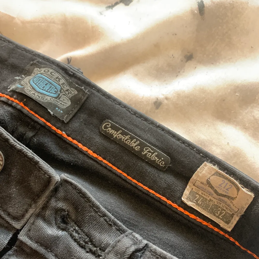 Högmidjade jeans från crocker. Nypris 699kr. Köparen står för frakten. Jeans & Byxor.