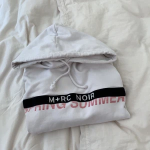 Ball hoodie från M+RC NOIR - Aldrig använd