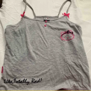 Hello Kitty Linne - Världens gulligaste hello Kitty linne perfekt nu t sommaren!! Sitter som xs/s