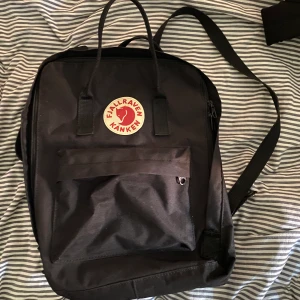 Kånken väska  - Den stora modellen på fjällräven kånken väskan. 