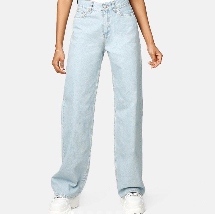 Slutsålda junkyard jeans, storlek 24. Aldrig använda. För långa för mig som är 162cm. Budet är på 300kr just nu. Jeans & Byxor.