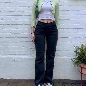Svarta byxor - Superfina byxor i strl 6 fr Isabelle Vrana! De var för små för mig tyvärr🙁