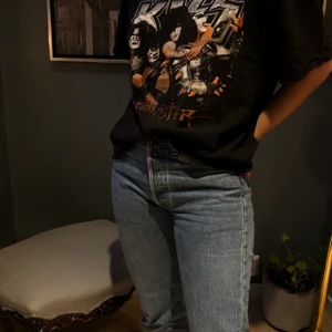 Kisst-shirt tour 2013 L - Storlek L (dam). Oversized passform.