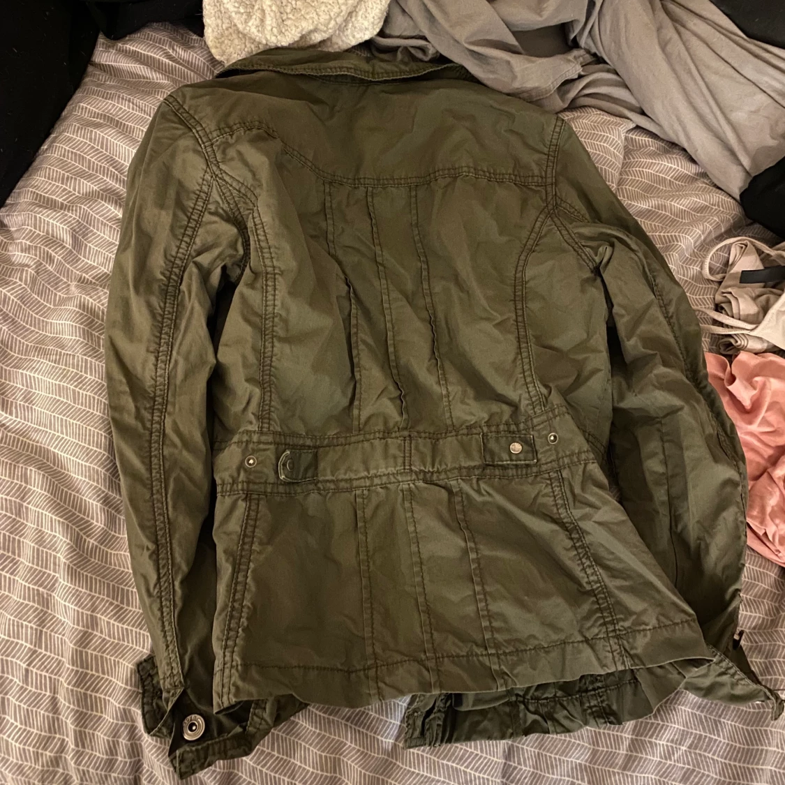 militärgrön jacka - 91