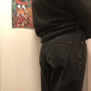 svarta baggy jeans - Snygga jeans i bra skick, buda i dm!