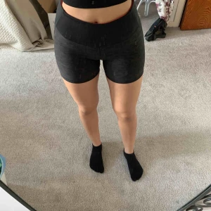  - Helt nya shorts från H&M. Köparen står för frakt om den ej kan mötas upp