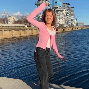  - Trendig kofta från hm, Knappt använd <3 BUDA! (FINNS ÄVEN I SVART)