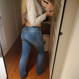  - Jeans från crocker i modellen Pep boot. Står ingen storlek men passar xS. 💫