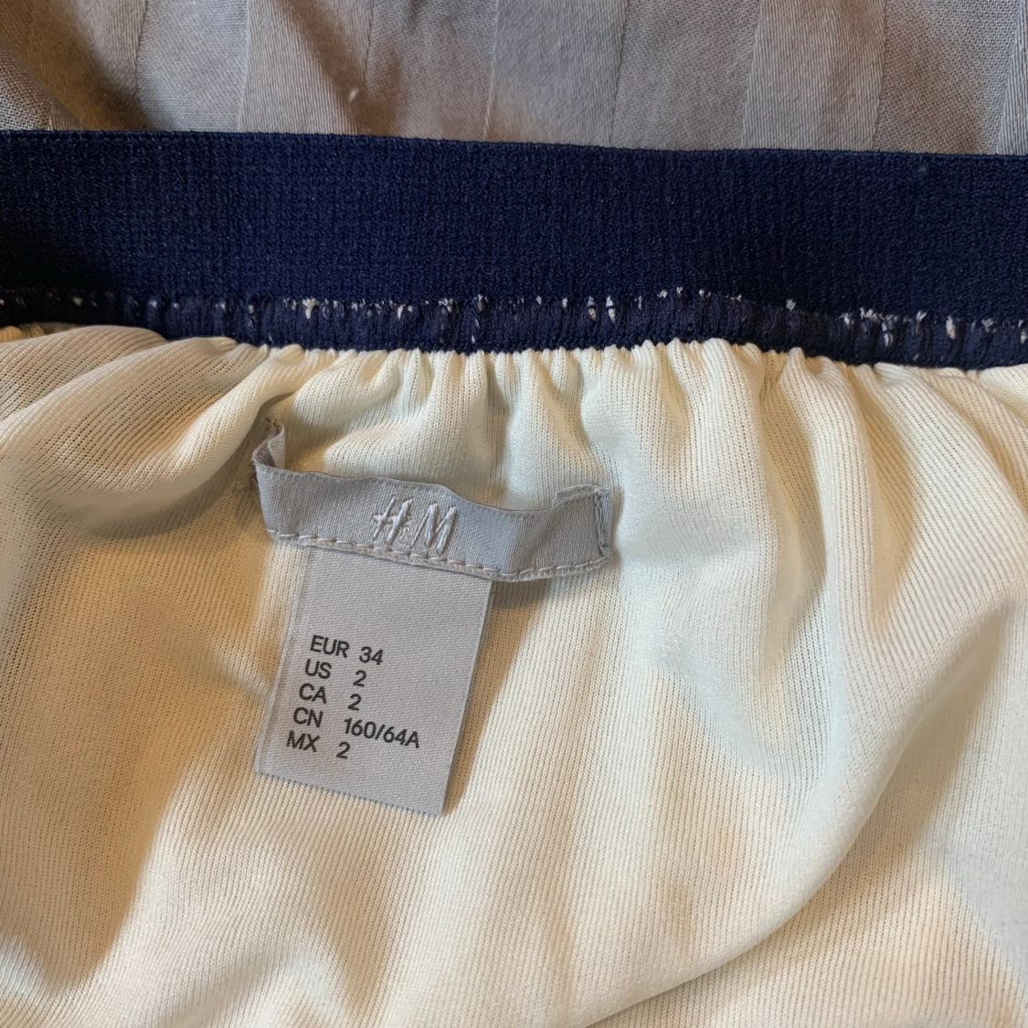 Veckad kjol från hm strl 34 - 91