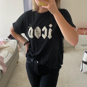 Tisha  - T-shirt från Hunkydory! Storlek xs men mer som xs-m!!