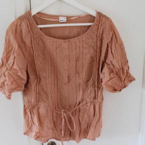 Koppar blus - Fin blus i kopparfärg.
