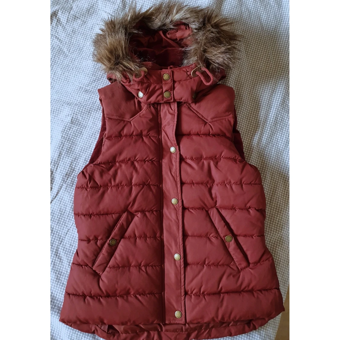 Skön och mysig väst från H&M i strl 38