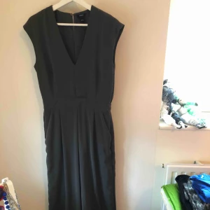  - Jumpsuit, använd ca 3 gånger