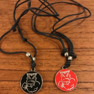  - Bad Boy Club halsband från 80-90-talet, har ca 10st kvar och skickar dom mot portokostnad på 9:- 28:- totalt, få 2 st för 35:- inkl frakt!