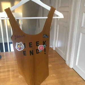  - Body från Pull & Bear✨  Köparen står för frakt📦