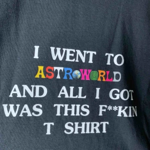  - aldrig använd. köpt online på merchsläppet i somras. köparen står för frakt. 