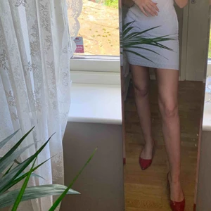  - Skitsnygga klackar ifrån Zara! Väldigt sparsamt använda och väldigt bekväma. Tar gärna prisförslag! 