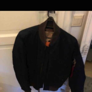  - Alpha jacka som ej används i fint skick! Storlek s