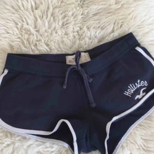  - Hollister mjukis shorts, super sköna och i bra skick. Köparen står för frakten🌟