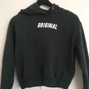  - hoodie från h&m storlek xs bra skick