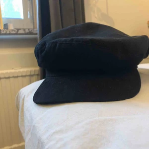  - Skepparmösa i svart mocka imitation! Dm för mer info/intresse 💕💖