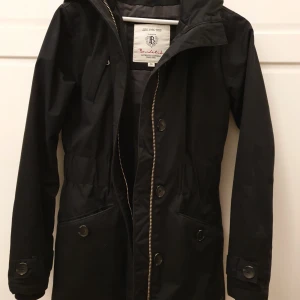 Fodrad jacka Bondelid  - Fodrad jacka från Bondelid i st 36 (s).  