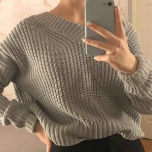  - Jättefin stickad tröja från Hollister!💕bra skick. Bor i Sthlm, köparen står för frakt💕