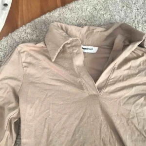  - Jättefin tröja från ginatrict i nytt skick