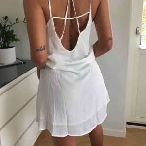  - Härlig strandklänning i skönt material. Aldrig använd.