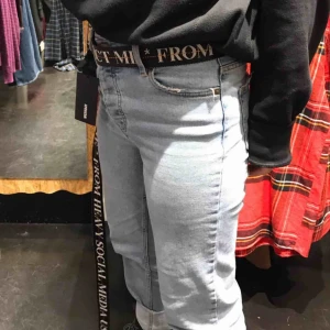  - Riktigt fint bälte från weekday, knappt använt originalpris 250 kr. Ingen frakt, möts i Sthlm