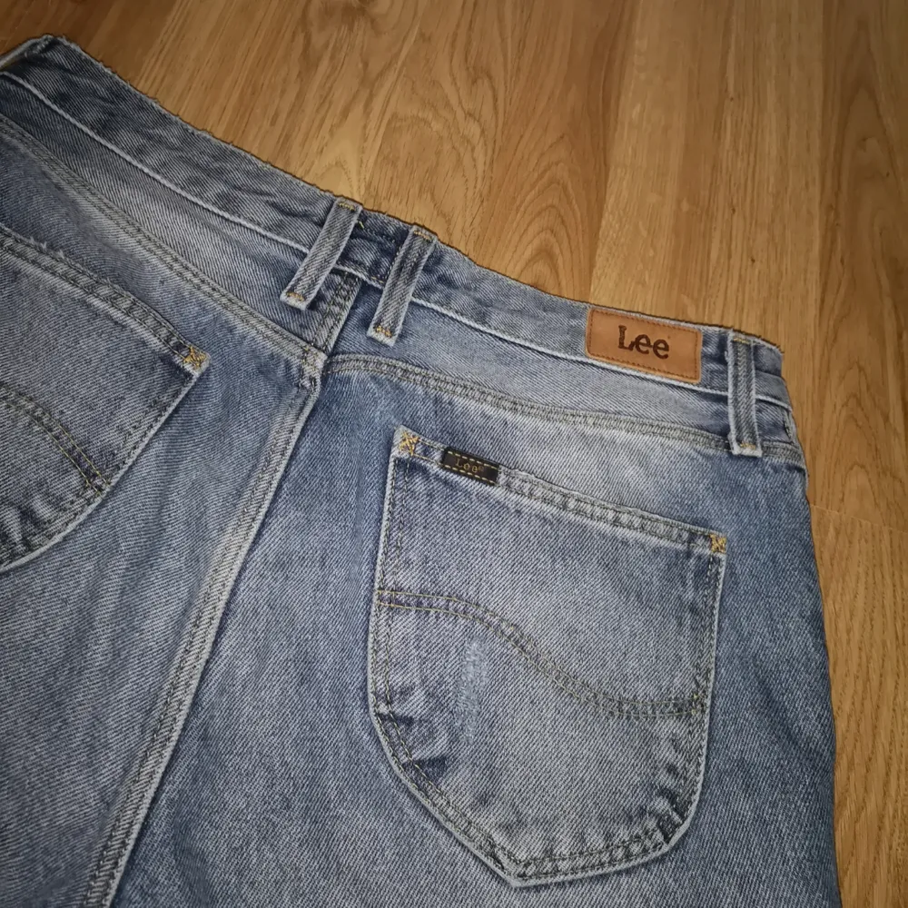Helt nya Lee jeans . Jeans & Byxor.