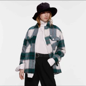  - säljer denna ifrån Zara fast i blå! Kom privat för flera bilder💙💙💙💙💙💙💙 